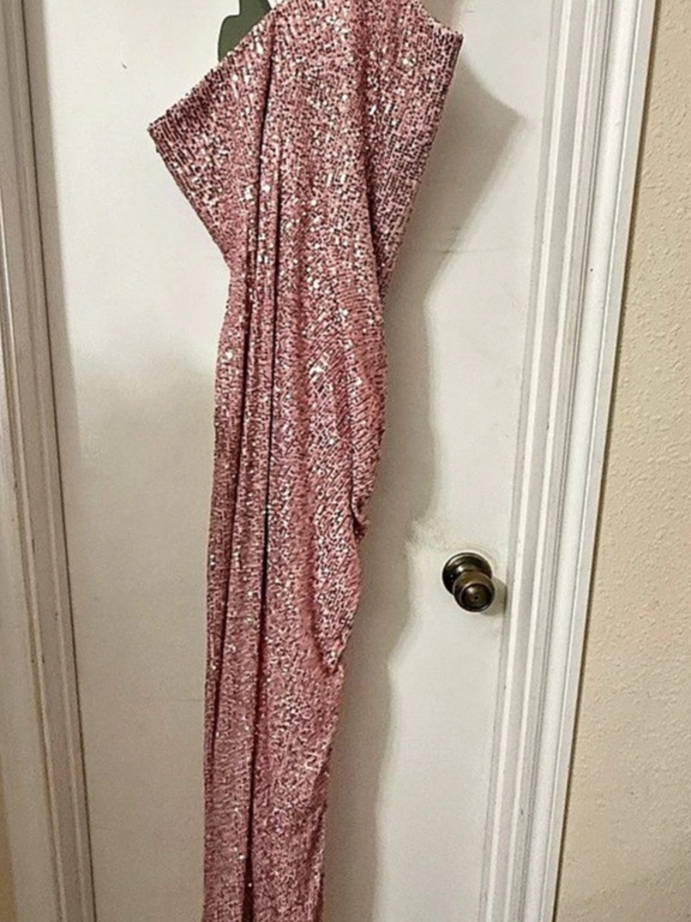 Ieena for Mac Duggal Pink Sequin Maxi Dress Size 2 Brand new with tags.